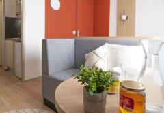 Au sein d'une résidence de coliving qui  se situe au centre-ville de Mérignac à  Mérignac, France Beau T1 récent  entièrement équipé - Mérignac Room in aparthotel vacation rental 53728574