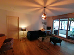 Profitez d'un logement élégant, central et calme. <br />Cet appartement comporte  Superbe appartement avec loggia Entire rental unit vacation rental 755108878658104918