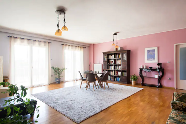 Amazing 3 bedroom apt at your disposal for a shorter or longer period of time.<b Athens, Greece VIP Spacious & Luminous apt close to the Metro Entire condo vacation rental 626739960785116181