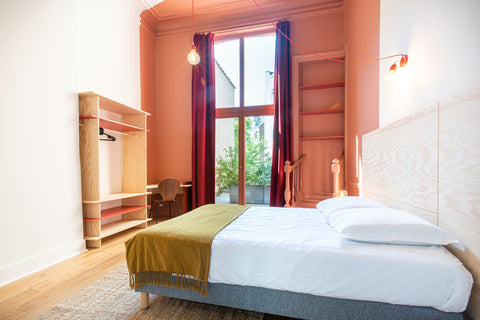 A beautiful room is waiting for you in a shared house just 10min away from Bruss  En-suite Bedroom with balcony in Châtelain Private room in townhouse vacation rental 668652246390854729