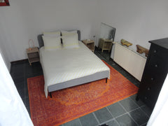 Je vous propose une chambre plein de charme, confortable et intime. Nous partage  Agréable chambre d'hôte avec patio Private room in bed and breakfast vacation rental 40357395