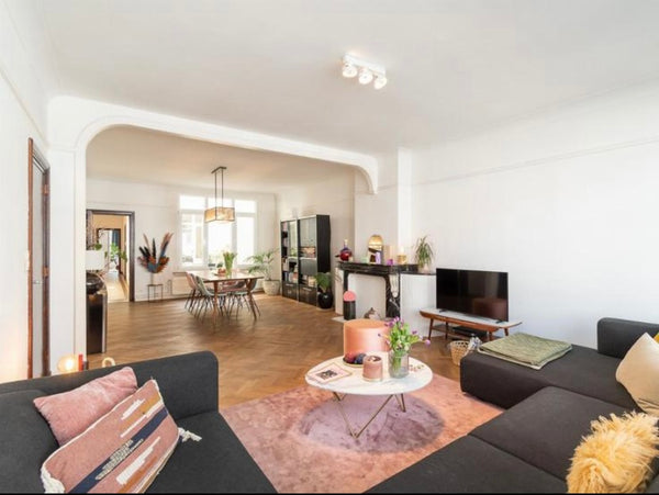 Extremely spacious apartment in a small scale block, close to the city Center (1  Charming and Spacious Art Deco Apartment Entire condo vacation rental 49859956