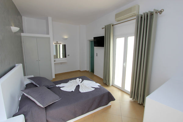 comfortable room (17sqm), modern design, walking distance from the main square o Greece Gianna Suites  
