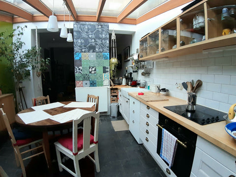 acceptons uniquement familles.pas de jeunes amis.<br />Niché au fond d'une petit  La petite maison dans l impasse. pour famille excl Entire place vacation rental 52468365