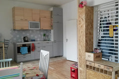 Recently renovated design studio with character in a typical Bordeaux house ("éc Amsterdam, Netherlands Beau studio design renové dans rue calme Entire rental unit vacation rental 20844739