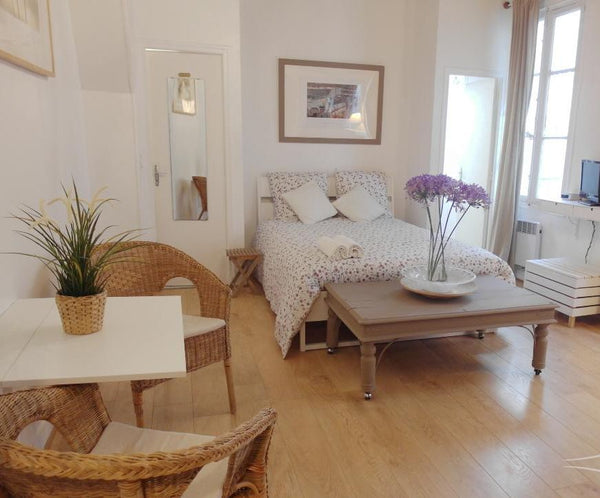 My apartment is clean and bright and has everything you need for your Parisian s London, United Kingdom Bright and clean central studio Entire rental unit vacation rental 22331599