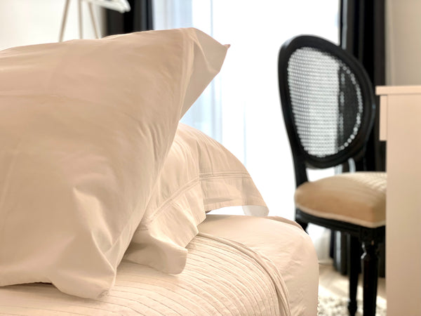 Furnished room with double bed located in a modern building in the heart of Brus Brussels, Belgium 2min from the European Parliament Private room in bed and breakfast vacation rental 648519273833453051