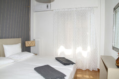 This brand new, fully renovated apartment is in the center of Koukaki neighborho GR Beautiful apt, 10 min from Acropolis Entire rental unit vacation rental 19385911