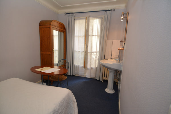 Hotel in the Latin quarter, Paris 5, metro station: Gobelins.<br /><br />Hotel c Paris, France Hotel-Private Single Room, Shared Bathroom Room in hotel vacation rental 22311984