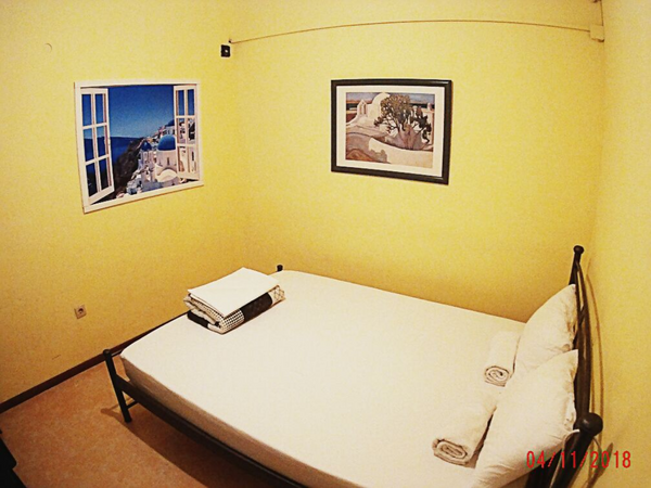 Private room in a 160sq.m apt with other rooms and 2 perfectly clean shared bath Athens, Greece 7° STUDENT R00M & BALCONY WITH ACROPOLIS VIEW🏛⛵☀️ Private room in serviced apartment vacation rental 31560654