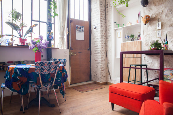 Mini loft de 25 m2 sur deux niveaux en pierre apparentes, cosy et atypique. Peti Paris, France le Paris des artistes Entire loft vacation rental 5360837