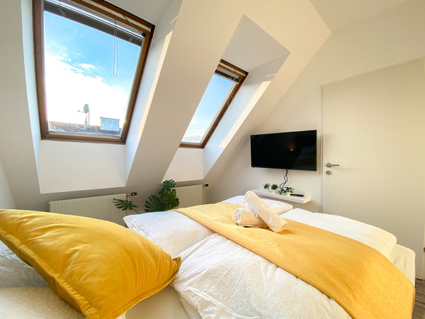 Only 650 meters from Vienna’s busiest main train station “Wien Hauptbahnhof” and  Delightful Room Hauptbahnhof - Air conditioned Entire rental unit vacation rental 48933999