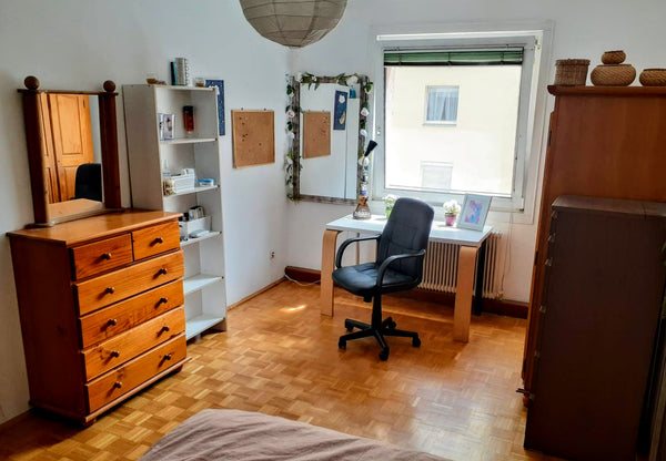 The room to be rented is located in a shared international student apartment for Vienna, Austria Room in International Flat Share Private room in rental unit vacation rental 51475407