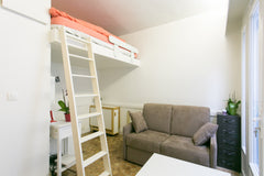 Studio très confortable pouvant héberger jusqu'à 3 personnes. Cuisine séparée tr Paris, France Joli studio au cœur du 14eme Entire rental unit vacation rental 4822800
