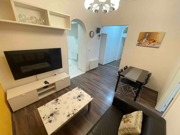 Three bedroom apartment for 6 people close to the city centre of Prague. 5 minut  Apartment in center of Prague. Entire rental unit vacation rental 557179802514508729