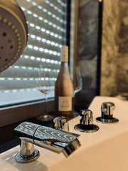 Détendez-vous dans ce logement calme et élégant. Entièrement équipé pour votre c Brussels, Belgium Superbe appartement en résidence avec jacuzzi Entire condo vacation rental 554298536658755589