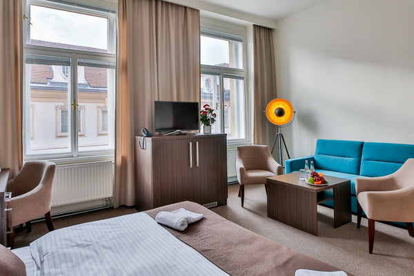 Apartments Embassy jsou situovány v historickém centru Prahy, které je na seznam  Apartments Embassy by LH Room in hotel vacation rental 582367492647885513