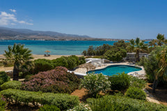 This lovely villa is located at walking distance to the town of Antiparos, right London, United Kingdom Antiparos Beach Front Villa Entire home vacation rental 38311280
