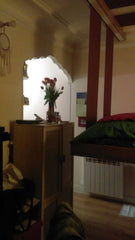 Studio de 23m avec cuisine, sdb, lit suspendu et canapé supp non convertible.  Studio proche montmartre Private room in rental unit vacation rental 23430738