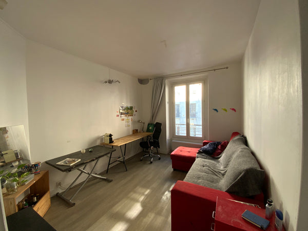 Welcome to our charming two-room apartment in the heart of a vibrant neighborhoo Paris, France Functional Apartment in a Lively Parisian Street Entire rental unit vacation rental 29336137