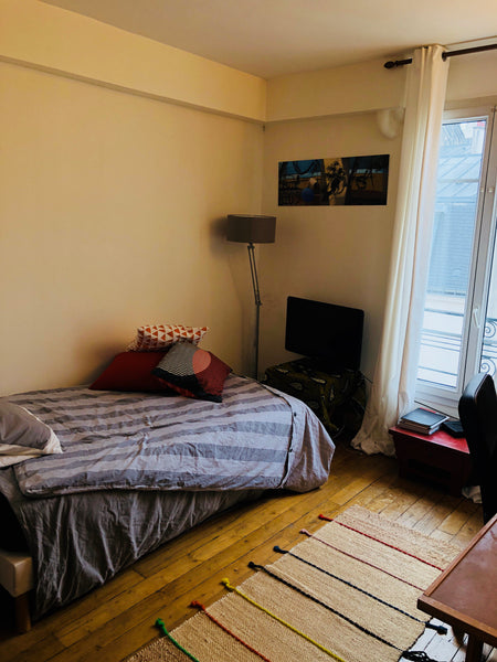 Situé a 10 minutes a pied de la Gare Montparnasse, je serais ravis de vous confi Toulouse, France Studio Cosy Paris 14 Entire rental unit vacation rental 22696525