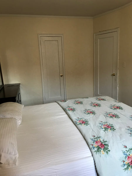My apartment is in a nice quiet neighborhood. It is located near public transpor New York, United States Rental unit in The Bronx · 1 bedroom · 1 bed · 1 shared bath Private room in rental unit vacation rental 42789033