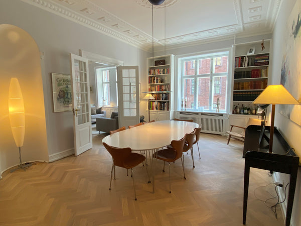 Spacious newly painted 5 room apartment  in Central Østerbro, Copenhagen (189m2) Copenhagen, Denmark Charming apartment, central location Østerbro Entire rental unit vacation rental 13374397