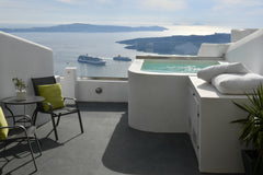 Master suite Melanthi is located in Firostefani in Santorini. The breathtaking v Thessaloniki, Greece Master Suite Melanthi - Exclusive Suites Entire serviced apartment vacation rental 21663818