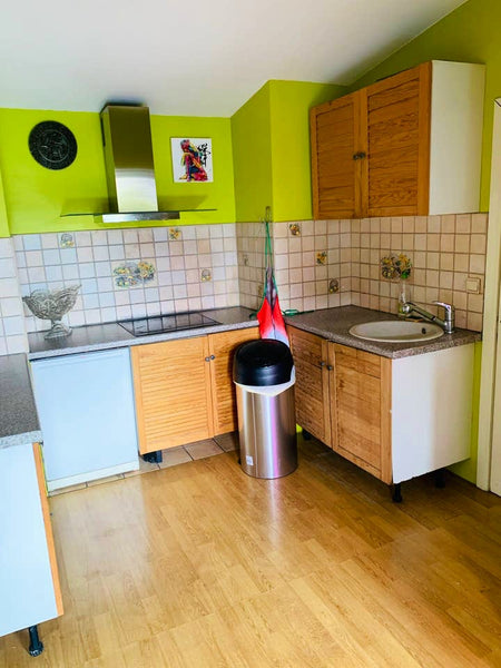 Ce logement est uniquement pour Aldute ne convient au enfant et familles logemen Brussels, Belgium Logement insolite Entire rental unit vacation rental 37499672