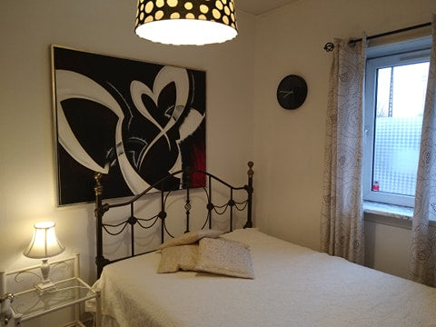 Private room for rent, furnished. No smoker. Free High speed WIFI. There are sha Copenhagen, Denmark Copenhagen. A nice room, good location Private room in rental unit vacation rental 42617773
