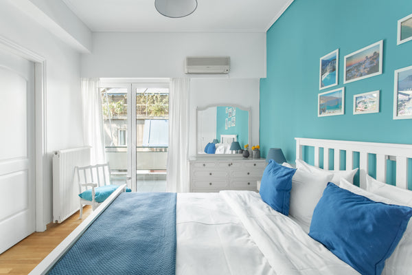 Vintage 2-bedroom apartment just 10 minutes walking from the Acropolis. Spacious GR Spacious 2-BDRM Apt near Acropolis in Koukaki! Entire rental unit vacation rental 27194252