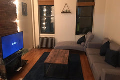 Cosy light filled 1 bedroom walk up apartment in upper east side. ( 4 flights up New York, NY Rental unit in New York · 1 bedroom · 1 bed · 1 bath Entire rental unit vacation rental 26283982