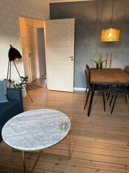 Hyggelig og lys lejlighed. Du har adgang til god stue med sovesofa med madras me  Lys og hjemlig lejlighed med parkering på stedet Entire condo vacation rental 53090313