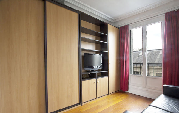A calm and comfortable apartment located in the very heart of Paris provides man Paris, France Studio Paris V - Quartier Latin Entire rental unit vacation rental 8246509