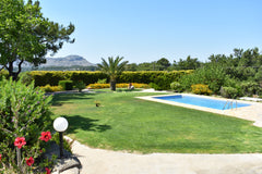 The house is furnished in a modern style, has air-conditioned bedrooms with WiFi  Pool Villa quiet location, garden, 3km from beach Entire home vacation rental 8913586