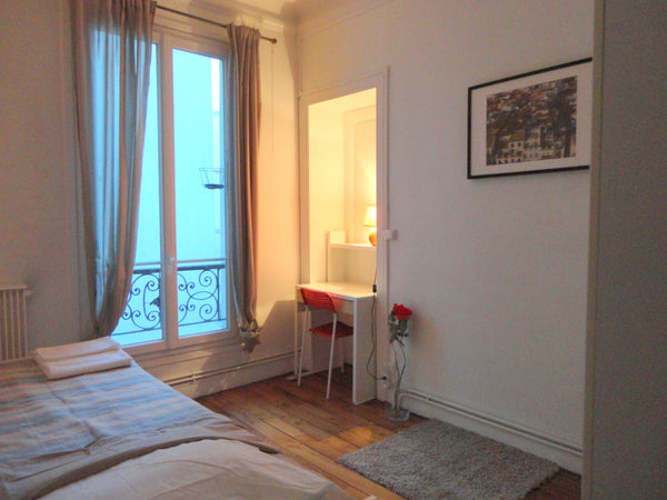 Nice bedroom in a beautiful quiet 49 sqm flat.<br />Living room, kitchen, bathro Paris, France Bedroom in nice Flat, Montmartre Private room in rental unit vacation rental 6618113
