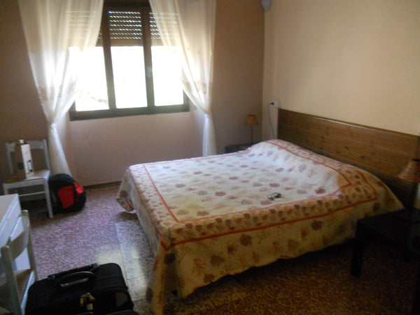 Chambre simple et pratique, située dans la maison. Léognan, France Chambre dans maison Private room in home vacation rental 6946120