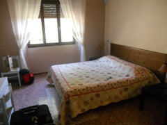 Chambre simple et pratique, située dans la maison. Léognan, France Chambre dans maison Private room in home vacation rental 6946120