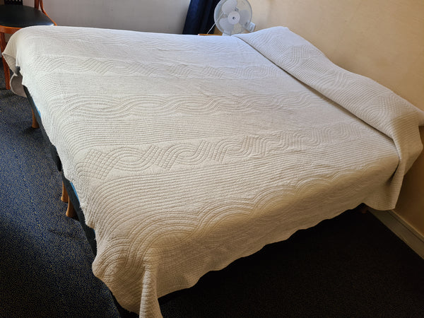 PERMANENT RECEPTION & ARRIVAL <br />Receptionist on spot 24/24h<br />FREE CANCEL Paris, France Room 1 queensize bed Saint-Germain des Prés center Room in boutique hotel vacation rental 20704597