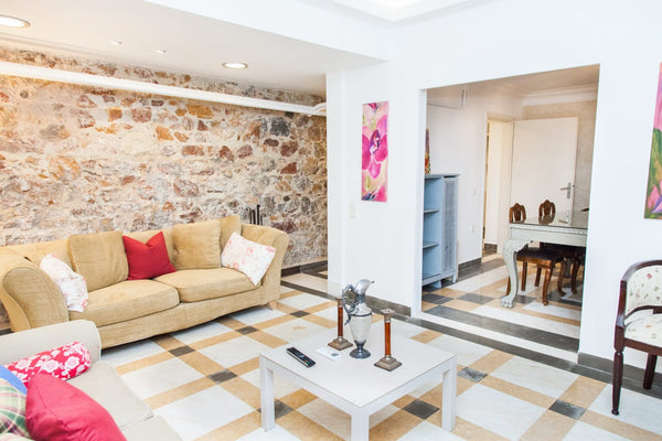 This gorgeous apartment is all about enjoying the modern while preserving the pa GB Chic, Charming Central Athens Apt. Entire rental unit vacation rental 52067871