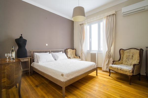 Leave behind any worries with this spacious and peaceful space.<br /><br /><b>Th  Emporikon Apartment Steps From Historic Center Entire condo vacation rental 51437004