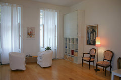 This classic high-ceiling European apartment sleeps two or three people. Its des Vienna, Austria Awesome Apt. in heart of Vienna Entire rental unit vacation rental 27563029
