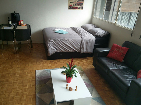 Welcome to my wonderful and calm studio.<br />For slow walkers, the metro is 1 m Paris, France Comfy studio near bois de vincennes Entire rental unit vacation rental 12602563