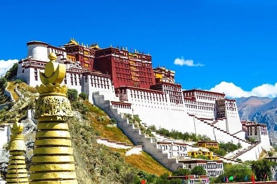 3 Day Private Tibet Tour from Kunming: Lhasa  Yamdrok Lake and Khampa La Pass  Private Tours and Travel Guide Asia Shanghai CITY Kunming Destination Tour