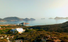 Yes, the veranda view pictures are genuine!<br />Sleep and wake up with the soun Greece Little Farm House  at the Rivari Estate (sleeps 6) Cycladic home vacation rental 18703828