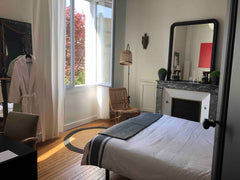 Bienvenue dans ce logement unique et tranquille. <br />Espace privé au premier é Bordeaux, France Chambre dans grande maison bordelaise Private room in townhouse vacation rental 588920156430698813