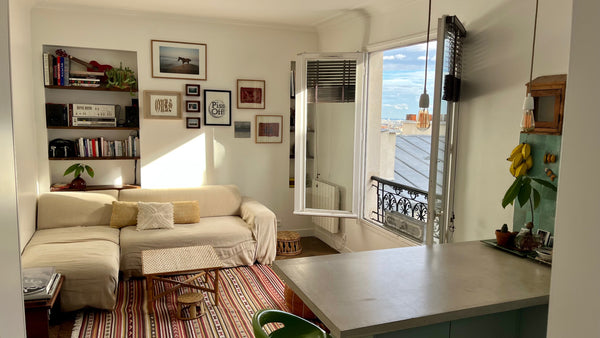 Very nice apartment with tons of sunlight and view over Paris's roof. Amazing lo New York, NY Sunny place with view in the HEART of Montmartre Entire rental unit vacation rental 18660492