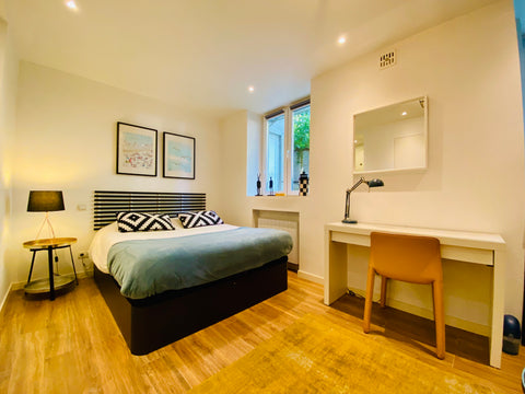 Beau et luxueux Studio conçu comme une suite d'hôtel à l'arrière d'un immeuble d Ixelles, Belgium Beau Studio Luxueux- Ixelles/Louise Entire rental unit vacation rental 16111021