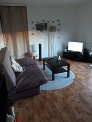 Studio de 28m2 avec pièce principale (clic clac, tv, frigo), petite cuisine (mic Bordeaux, France Studio proche de la Victoire, avec terrasse Entire rental unit vacation rental 36634547