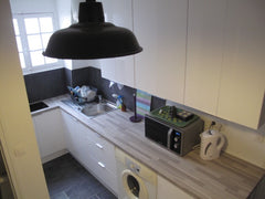 Very cute and bright Parisian apt on the top floor of a traditional Parisian bui United States 1 bdroom/ studio apt by Montorgueil Entire rental unit vacation rental 7271622